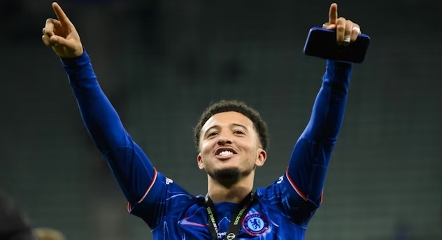 Jadon Sancho: Ngôi sao tỏa sáng, tương lai vẫn là dấu hỏi tại Chelsea